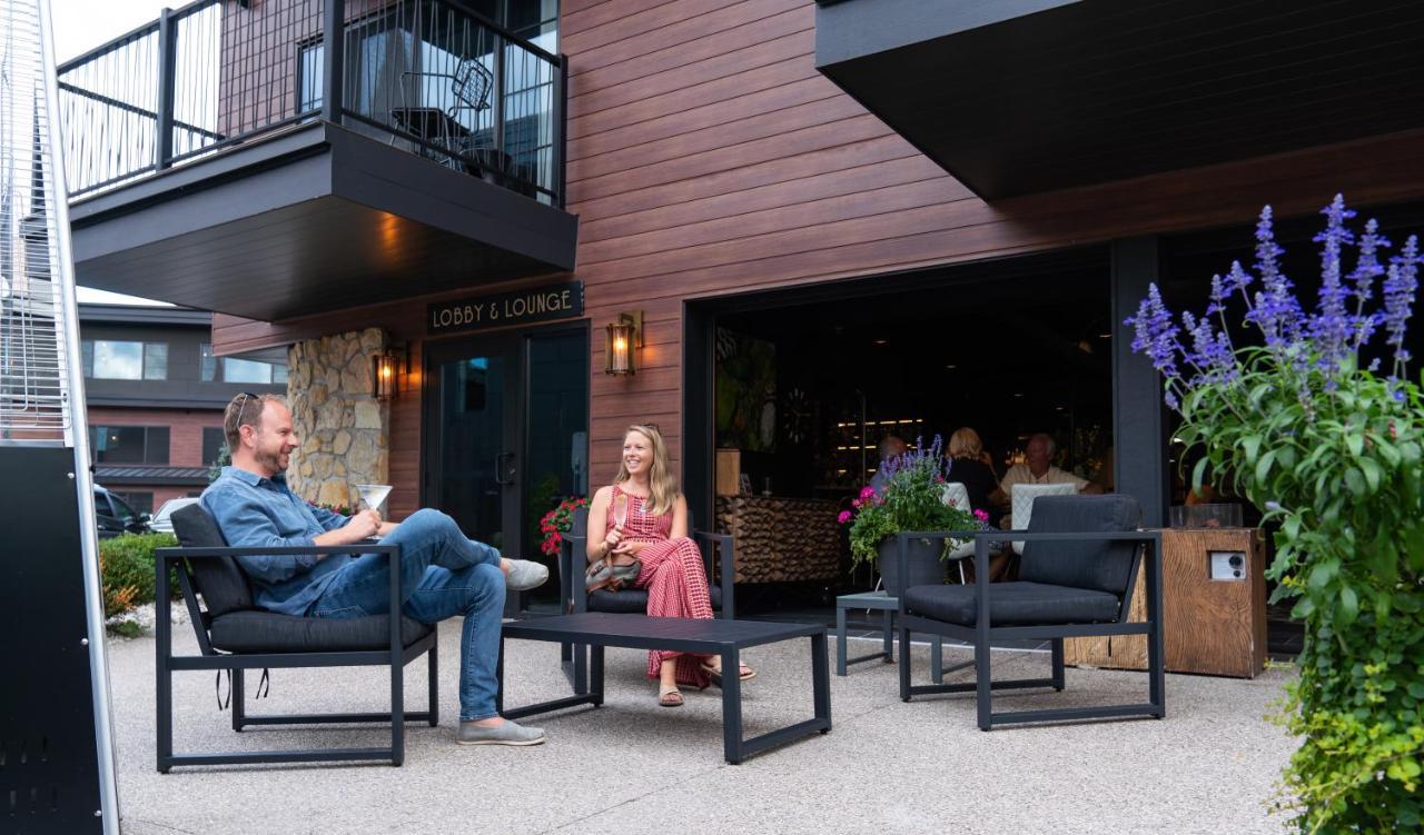 Hotel The Earl In Charlevoix Extérieur photo