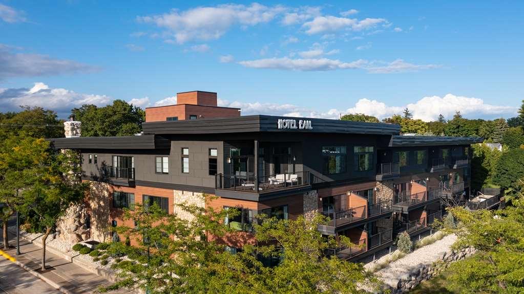 Hotel The Earl In Charlevoix Extérieur photo