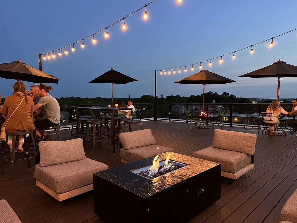 Hotel The Earl In Charlevoix Restaurant photo