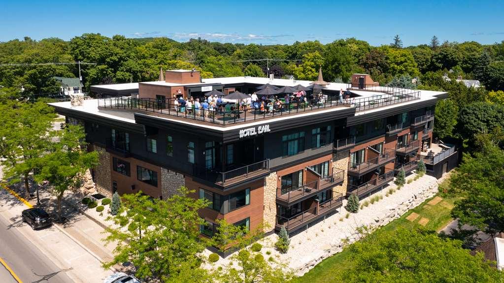 Hotel The Earl In Charlevoix Extérieur photo